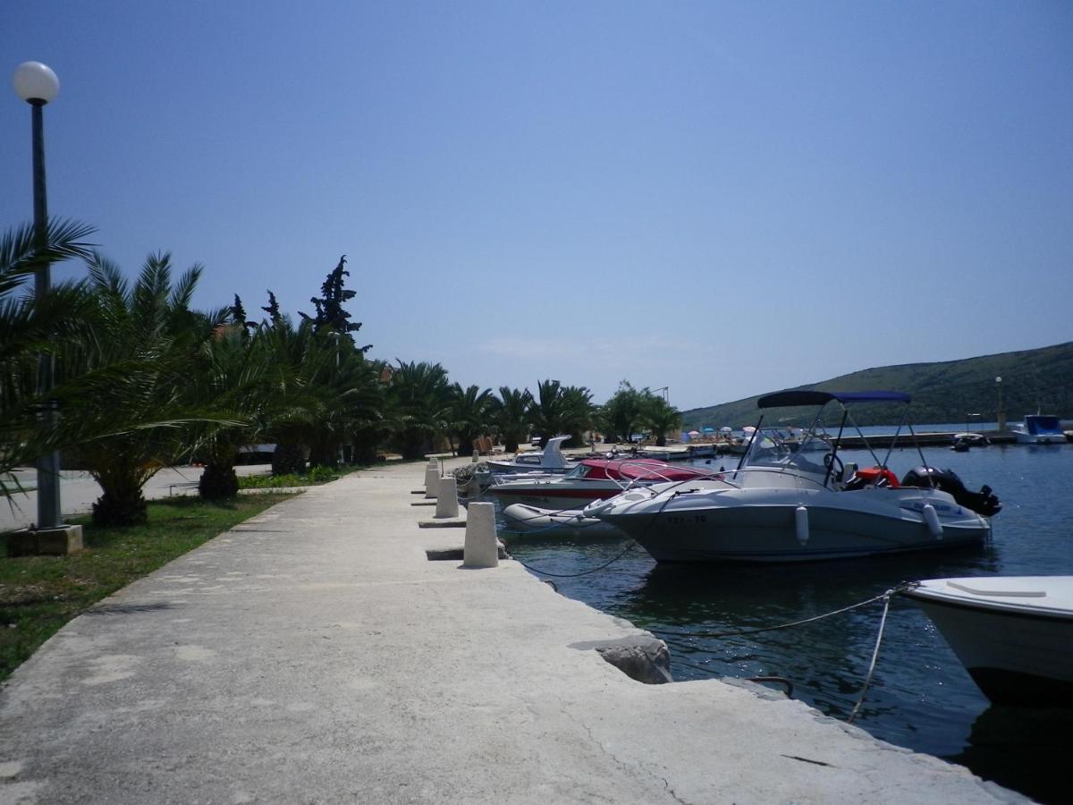 Apartment Emili Marina Oda fotoğraf